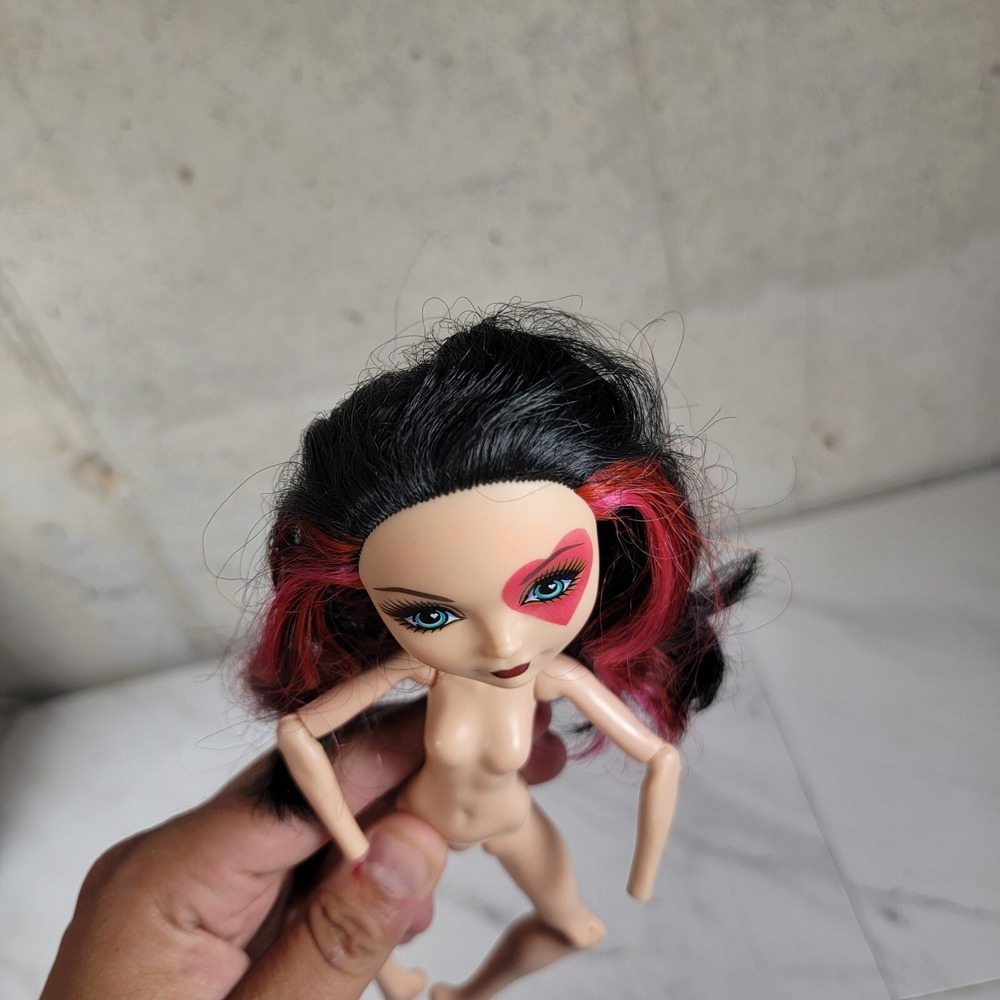 Mattel Ever After High Lizzie Hearts Fashion Doll nude - Picture 9 of 9